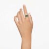 Anillo de cóctel Stilla, corte rectangular, verde, chapado en tono dorado Anillo de cóctel Stilla, corte rectangular, verde, chapado en tono dorado