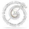 Broche de serpiente con perla de cristal, cortes mixtos, Año de la Serpiente, blanco, chapado en rodio Broche de serpiente con perla de cristal, cortes mixtos, Año de la Serpiente, blanco, chapado en rodio