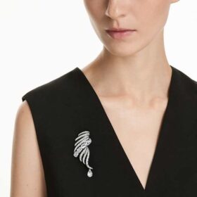 Broche «Feather» de la colección Vienna, blanco, chapado en rutenio