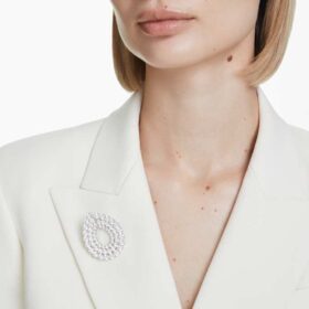 Broche Matrix de corte redondo, blanco, chapado en rodio Broche Matrix de corte redondo, blanco, chapado en rodio