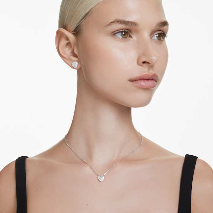 Colgante Ariana Grande x Swarovski con cortes mixtos, corazón, blanco, chapado en rodio Colgante Ariana Grande x Swarovski con cortes mixtos, corazón, blanco, chapado en rodio