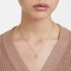 Colgante de cisne, pequeño, blanco, chapado en tono oro rosa Colgante de cisne, pequeño, blanco, chapado en tono oro rosa