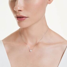 Colgante Eternity con diamantes cultivados en laboratorio de 0,5 ct en total, forma de corazón, plata esterlina