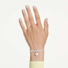 Colgante Idyllia con cortes mixtos, recubrimiento color perla, corazón, blanco, chapado en rodio
