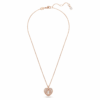 Colgante Idyllia con perla de cristal, forma de corazón, blanco, chapado en tono oro rosa Colgante Idyllia con perla de cristal, forma de corazón, blanco, chapado en tono oro rosa