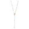 Collar Symbolica en forma de Y con perlas de cristal, pavé, herradura, blanco, chapado en tono oro rosa Collar Symbolica en forma de Y con perlas de cristal, pavé, herradura, blanco, chapado en tono oro rosa