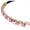 Gargantilla Millenia con corte octogonal, morada, chapada en tono dorado Gargantilla Millenia con corte octogonal, morada, chapada en tono dorado
