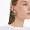 Juego de 3 pendientes tipo «ear cuff» de la Colección Viena: Pluma, blanco, chapado en rutenio Juego de 3 pendientes tipo «ear cuff» de la Colección Viena: Pluma, blanco, chapado en rutenio