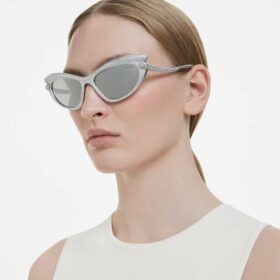 Lentes de sol con forma de ojo de gato, tono plateado