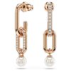 Pendientes colgantes Constella con perla de cristal, corte redondo, blancos, chapados en tono oro rosa Pendientes colgantes Constella con perla de cristal, corte redondo, blancos, chapados en tono oro rosa