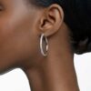 Pendientes de aro Dextera con pavé, grandes, blancos, chapados en rodio Pendientes de aro Dextera con pavé, grandes, blancos, chapados en rodio