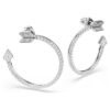 Pendientes de aro Idyllia con cortes variados, forma de flecha, blancos, chapados en rodio Pendientes de aro Idyllia con cortes variados, forma de flecha, blancos, chapados en rodio