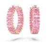 Pendientes de aro Matrix con corte baguette, color rosa, chapados en tono oro rosa Pendientes de aro Matrix con corte baguette, color rosa, chapados en tono oro rosa
