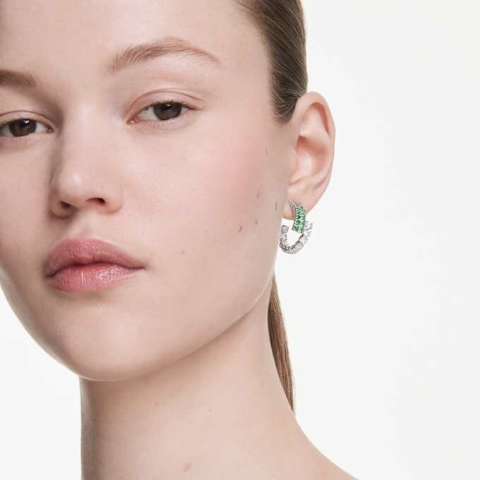 Pendientes de aro Matrix con cortes mixtos, verde, chapados en rodio Pendientes de aro Matrix con cortes mixtos, verde, chapados en rodio