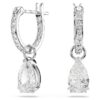 Pendientes Stilla con corte de pera, corte redondo, blancos, chapados en rodio Pendientes Stilla con corte de pera, corte redondo, blancos, chapados en rodio