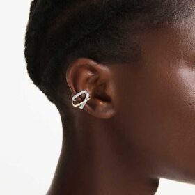 Pendientes tipo «ear cuff» Hyperbola con cortes mixtos, blancos, acabado de metales mixtos