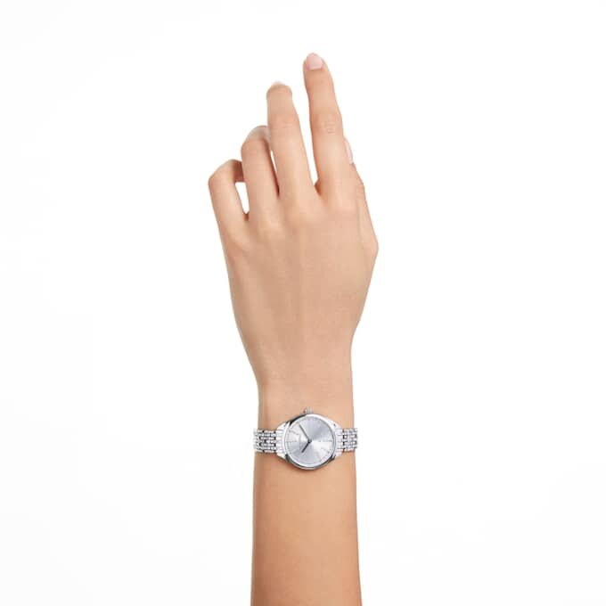 Reloj Attract de fabricación suiza, brazalete de metal, tono plateado, acero inoxidable Reloj Attract de fabricación suiza, brazalete de metal, tono plateado, acero inoxidable