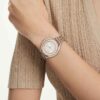 Reloj Crystalline Aura de fabricación suiza, brazalete de metal, tono oro rosa, acabado de metales mixtos