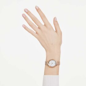 Reloj Imber Oval de fabricación suiza, pulsera de metal, tono dorado, acabado en tono oro rosa