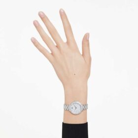 Reloj Matrix de 3 eslabones, fabricado en Suiza, brazalete de metal, tono plateado, acero inoxidable