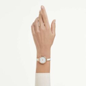 Reloj tipo brazalete Crystalline, fabricación suiza, pulsera de metal, blanco, acabado en tono oro rosa Reloj tipo brazalete Crystalline, fabricación suiza, pulsera de metal, blanco, acabado en tono oro rosa